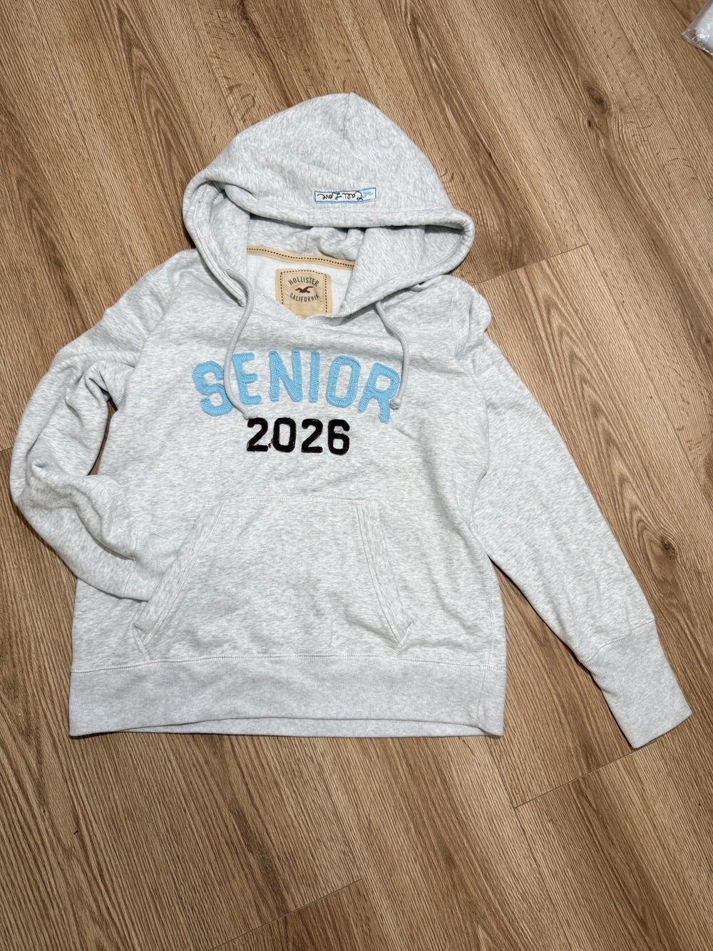 Senior 2026 Light Gray Hooded Sweatshirt